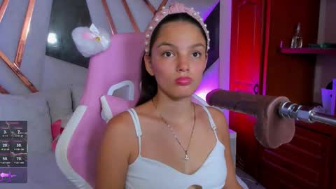 isa_kolins online show from February 24, 6:55 pm