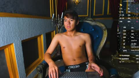 isaac_grimm online show from April 11, 8:29 am