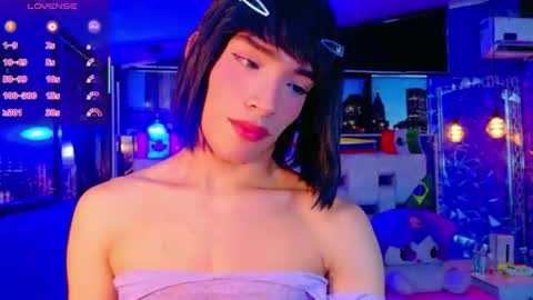 isaacnova online show from July 9, 9:30 pm