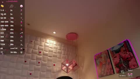 Isabel  online show from April 29, 5:30 pm