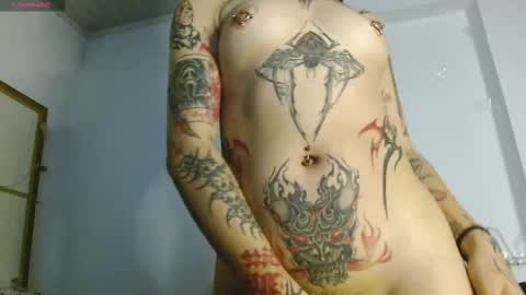 Snapshot of isabella__dark chatting on September 21, 12:14 am    online show from September 21, 12:14 am