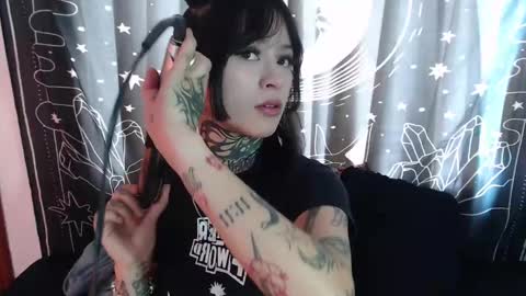 Snapshot of isabella__dark chatting on January 14, 6:38 pm    online show from January 14, 6:38 pm