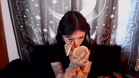 Snapshot of isabella__dark chatting on January 2, 6:56 pm    online show from January 2, 6:56 pm