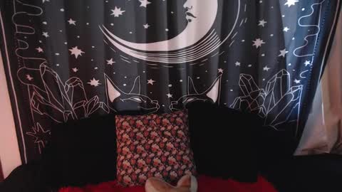 Snapshot of isabella__dark chatting on January 15, 9:20 pm    online show from January 15, 9:20 pm