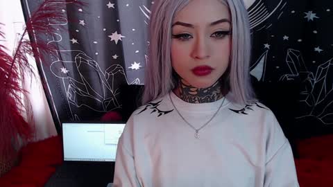 Snapshot of isabella__dark chatting on February 6, 9:06 pm    online show from February 6, 9:06 pm