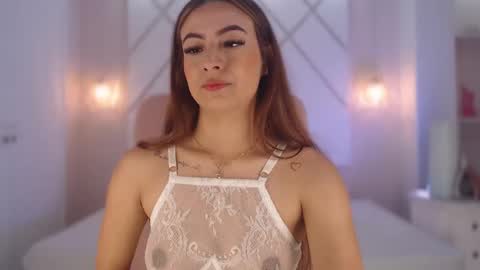 Snapshot of isabella__shine chatting on September 23, 4:34 pm Isa online show from September 23, 4:34 pm