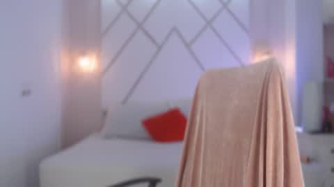 Snapshot of isabella__shine chatting on September 29, 3:33 pm Isa online show from September 29, 3:33 pm