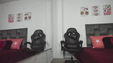 Isabella Moon9 online show from May 22, 11:28 am
