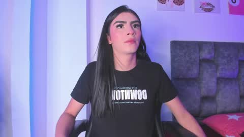 Isabella Moon9 online show from May 25, 11:27 am