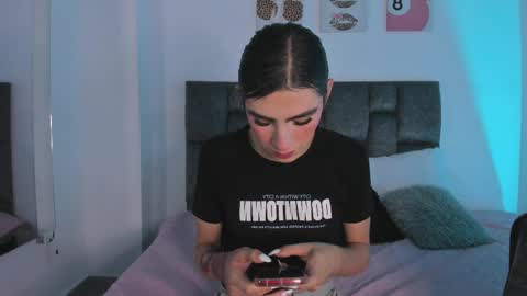Isabella Moon9 online show from June 5, 11:37 am