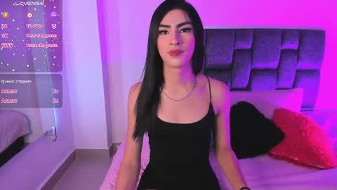 Isabella Moon9 online show from April 1, 1:01 pm