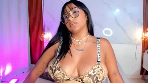 isabella zc online show from January 15, 8:50 pm