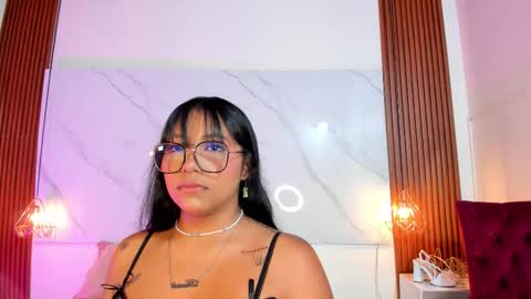 isabella zc online show from December 22, 7:20 pm