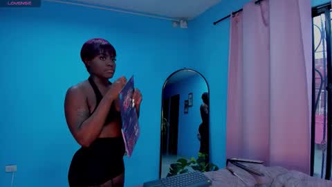    v online show from March 25, 10:49 pm