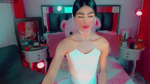 isabellagirs online show from November 25, 12:26 pm