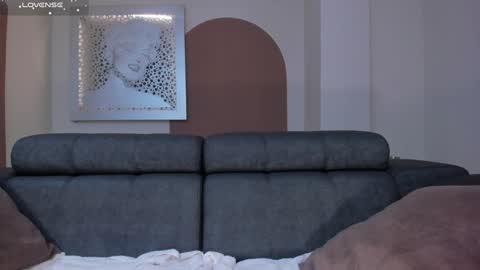 Isa Hill  online show from December 24, 9:44 pm