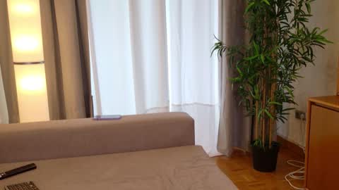 isabellauribe online show from September 27, 3:10 pm