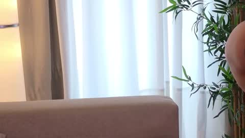 isabellauribe online show from October 16, 1:33 pm