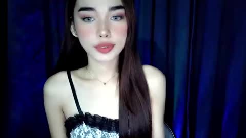 Isabelle online show from June 6, 5:30 pm