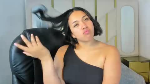 isabellrodriguez18 online show from October 25, 4:24 am