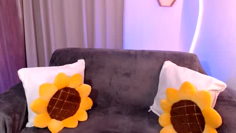 Isa online show from March 6, 5:01 pm