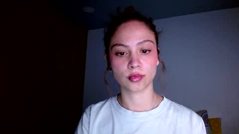 ISADORA online show from August 5, 3:58 am
