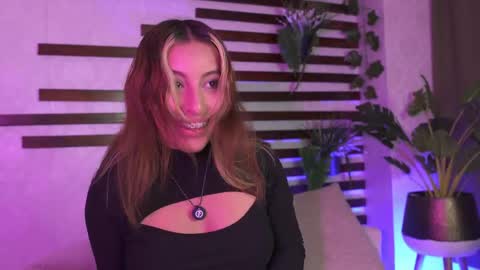 Isa online show from April 20, 1:14 pm