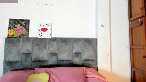 Isabela  online show from November 18, 2:25 am