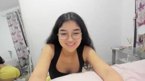 Isa Suarez online show from March 11, 9:07 pm