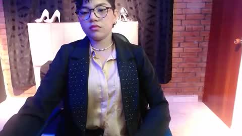 isabela online show from February 9, 3:54 am