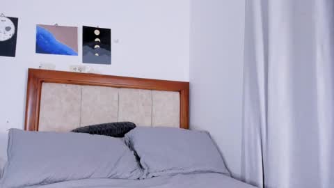 ishabellalopez online show from September 17, 7:01 am