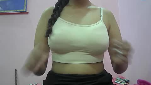 Snapshot of ishika_singh_ chatting on October 22, 3:21 am ishika_singh_ online show from October 22, 3:21 am