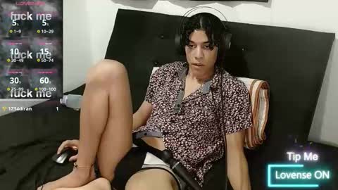 Snapshot of isidroglasc chatting on September 12, 12:45 am Isidro online show from September 12, 12:45 am