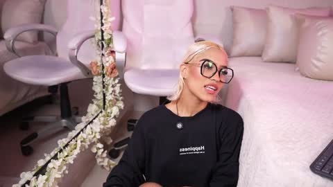 Isis online show from December 2, 9:12 pm