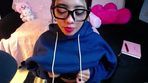 isis_valen online show from December 2, 12:47 pm