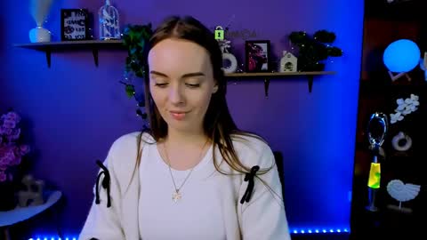 isla_dior online show from April 3, 10:55 am