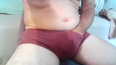 islandforfun online show from February 13, 6:26 pm