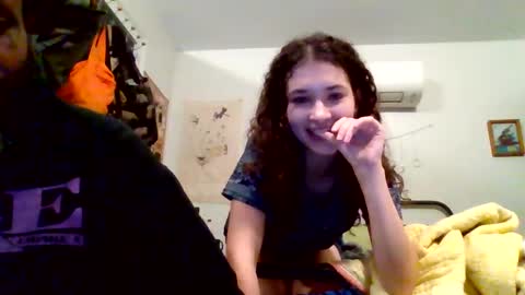 islandmaker online show from October 25, 3:18 am