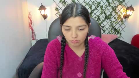 Issa  online show from October 17, 5:39 pm