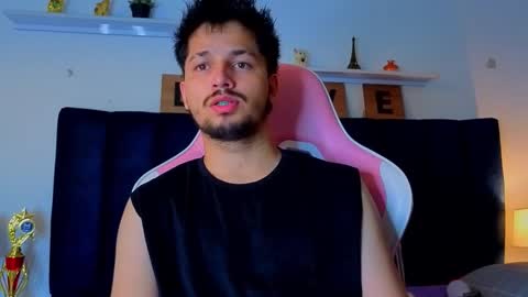 Issac online show from March 18, 3:34 am