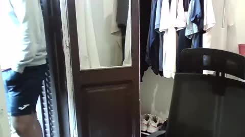 Snapshot of italianboybcn chatting on October 7, 6:53 am italianboybcn online show from October 7, 6:53 am