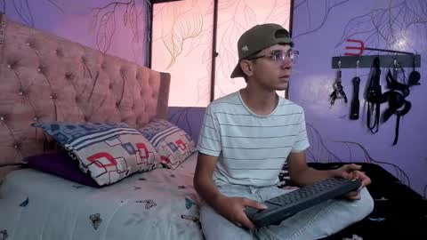 Ithan and Friends online show from January 12, 1:48 pm