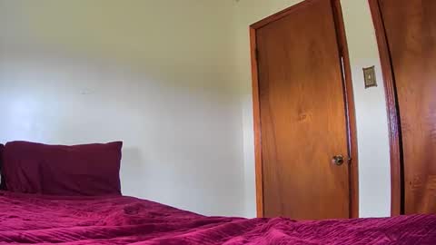 Its HoneyVex online show from May 9, 3:29 pm