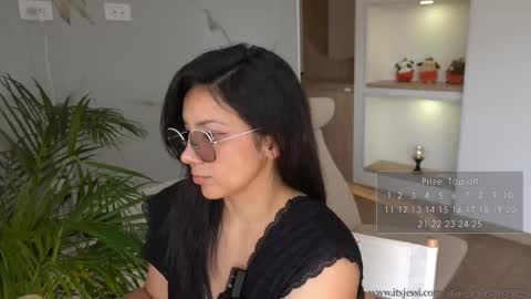 Jessi online show from October 10, 7:30 pm