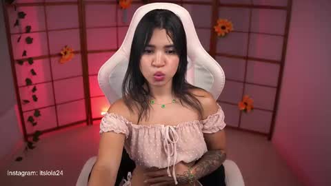 Snapshot of its_lola chatting on September 11, 6:20 pm   online show from September 11, 6:20 pm