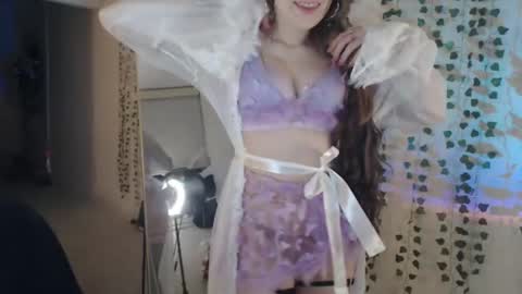 Snapshot of itsdaisydukes chatting on February 2, 10:56 am Bella Daisy online show from February 2, 10:56 am