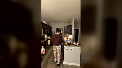 itsleoblaze online show from March 27, 4:51 am