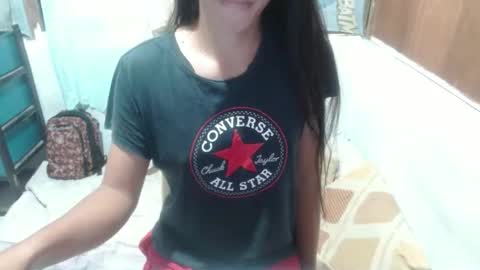 itsmelily05 online show from February 5, 12:36 am