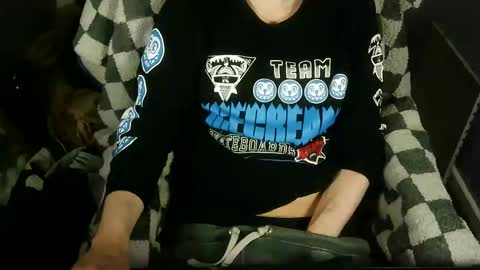 itsnotliam834 online show from November 19, 1:27 am