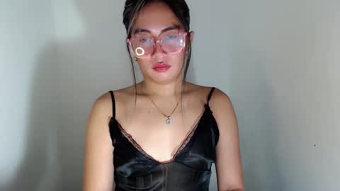 itsurgil_kloeh online show from November 20, 3:53 pm